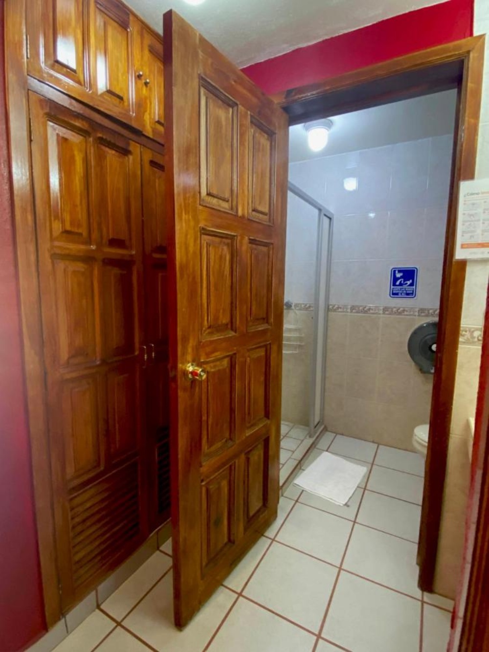 Standard Triple Room at Hotel Real de la Sierra, photo 4